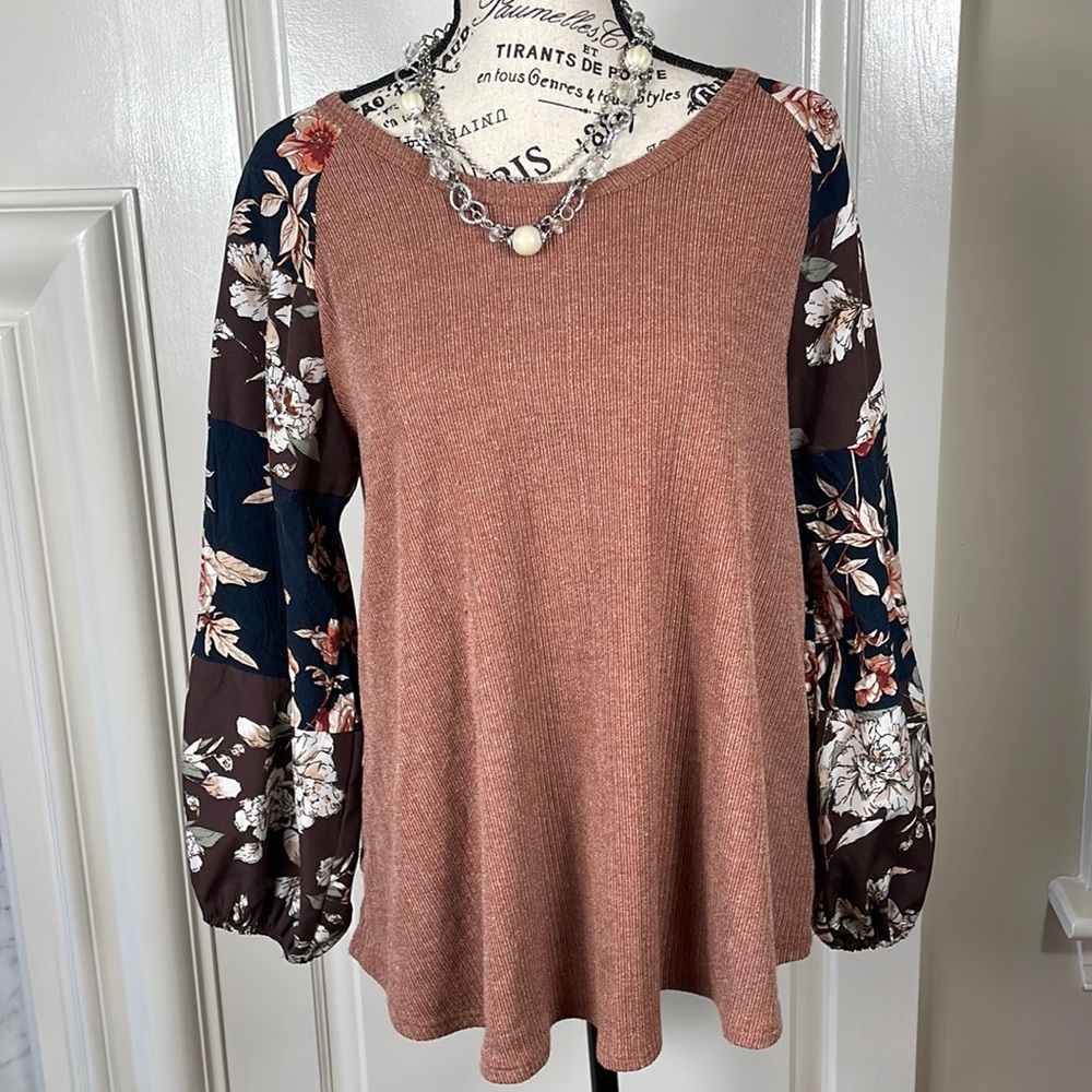 Anthropologie Ces Femme Floral Sleeve Top
